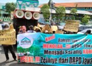 Ratusan Warga Jawa Timur Long March, Unjuk Rasa Desak Aparat Tangkap Koruptor Kasus Dana Wasbang di Situbondo