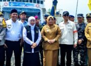 Gubernur Jawa Timur Bersama Bupati Situbondo, Mas Rio dan Wakil Bupati, Mbak Ulfi Lepas Pemudik Lebaran Idul Fitri 2025 dari Pelabuhan Jangkar
