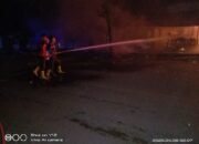 Sembilan Kios Milik Pedagang Kaki Lima di Besuki Terbakar Pada Dini Hari