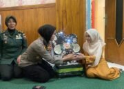 Polwan Polres Situbondo bersama Kowad Kodim 0823 Sowan ke Ponpes Salafiyah Safi’iyah Sukorejo, Motivasi Santriwati Jadi Perempuan Hebat Masa Depan