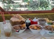 Mampir di Cafe 78 Situs Duplang Desa Kamal, Arjasa Jember, Sediakan Bakso Iga Dan Kuliner Khas Kampung Purba