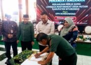 Ratusan Petani Ikuti Acara Penandatanganan Perjanjian Kerja Sama LMDH Situbondo dengan Perhutani Bondowoso