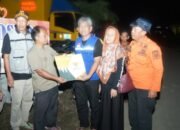 Sekda Trenggalek Antar Pemakaman 4 Korban Longsor dan Serahkan Santunan