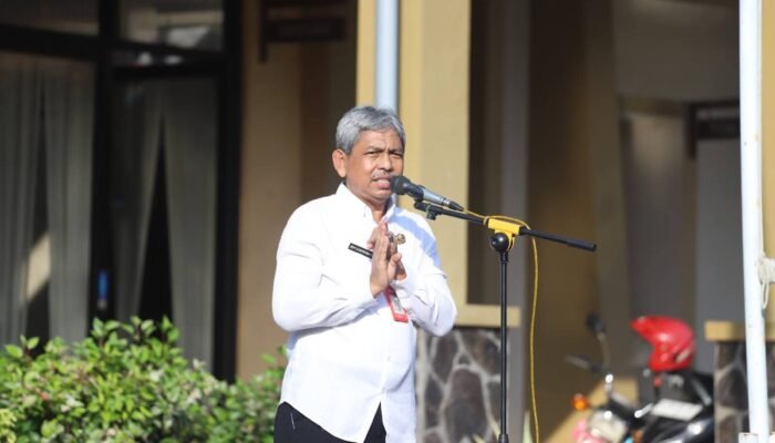 SEKDA TRENGGALEK MINTA ASN BISA MEMBAWA DIRI DENGAN BAIK