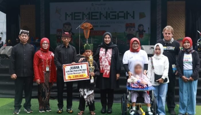 25 Anak Cerebral Palsy di Banyuwangi Terima Kursi Roda Adaptif