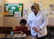 Kasdim 0823 dan Danramil Kendit Dampingi Wabup Situbondo Tinjau Program Makan Bergizi Gratis di SDN IV Klatakan