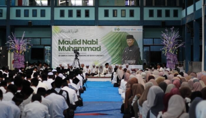 SMK Negeri Darul Ulum Muncar Gelar Sholawatan dan Pengajian Peringati Maulid Nabi Muhammad SAW 1447 H