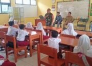 Tanamkan Cinta Tanah Air Sejak Dini, Babinsa Koramil 0823/15 Bungatan Berikan Wawasan Kebangsaan di SDN Patemon 2