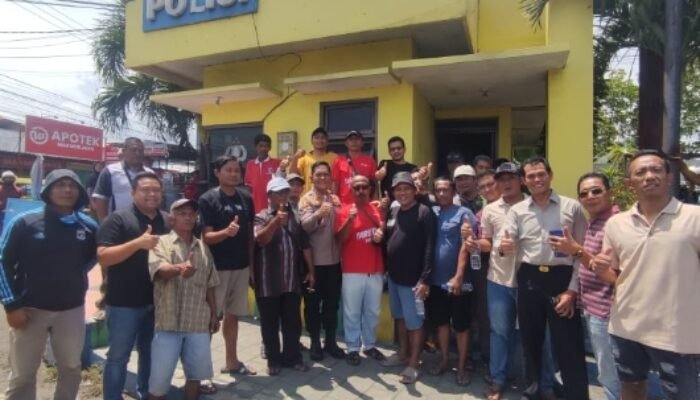 Polresta Banyuwangi Fasilitasi Perdamaian antara Driver Online dan Sopir Angkutan Umum di Pelabuhan Ketapang