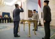 Pelantikan Sepuluh Tokoh Dalam Komite Percepatan Reformasi Polri