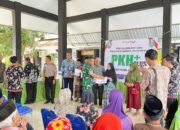 Koramil 0823/06 Kendit Dampingi Penyaluran PKH Plus Tahap IV 2025 untuk Tingkatkan Kesejahteraan Lansia