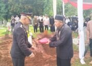 Upacara Pelepasan dan Pemakaman Purnawirawan Kombes Pol Enno Sugiharty secara Kedinasan