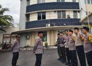 Polsek Medan Satria Bagikan Ta’jil untuk Masyarakat di Bulan Ramadan