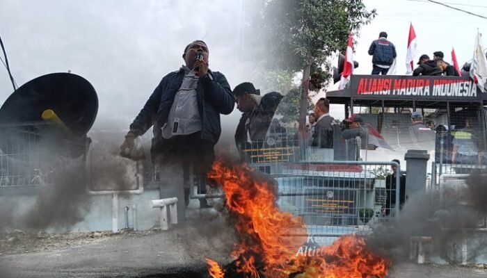 Suasana Memanas, Massa AMI Kepung Kantor Wilayah Ditjen PAS Jatim di Surabaya