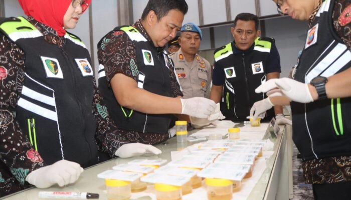Polres Trenggalek Gelar Tes Urine Mendadak untuk Anggota