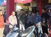 Polres Probolinggo Temukan dan Serahkan Motor yang Hilang, Korban Curanmor Tersenyum Riang