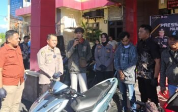 Polres Probolinggo Temukan dan Serahkan Motor yang Hilang, Korban Curanmor Tersenyum Riang