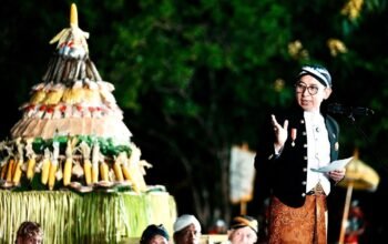 Menbud : Pemasangan Chattra di Borobudur Masih Dikaji Mendalam