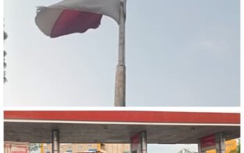 Kota Bekasi Bendera Merah Putih Robek, Kusut, dan Kusam Masih Berkibar di SPBU 34-17124 Rawalumbu