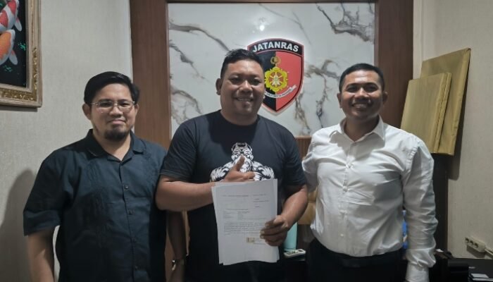 LAYANAN 110 POLRES GIANYAR DAMPINGI PENGAMBILAN MOBIL TERKAIT LAPORAN DI POLRES TABANAN