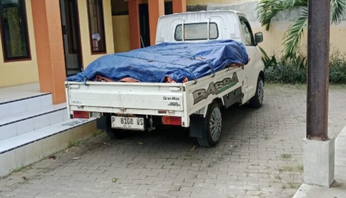Barang Bukti Pick Up Dan Besi Hasil Pencurian Diamankan di Polsek Kota Banyuwangi