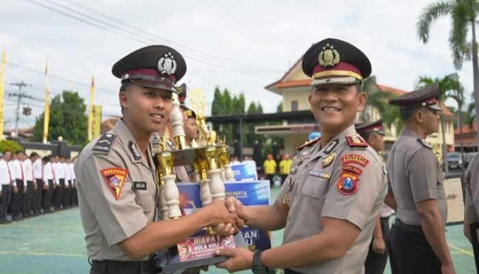 Polresta Banyuwangi Berikan Penghargaan Juara Lomba Hari Bhayangkara ke-80, Wujud Apresiasi atas Sportivitas dan Soliditas Personel