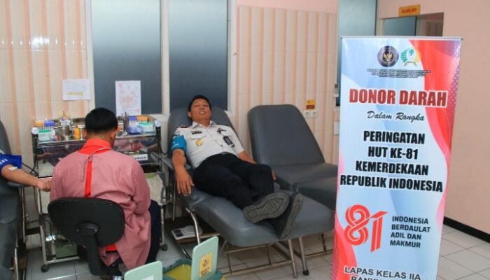 Peringati HUT ke-81 RI, Aksi Donor Darah Pegawai Lapas Banyuwangi Bantu Amankan Stok PMI