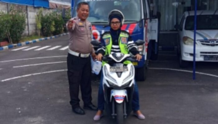 Polresta Denpasar Perkuat Pelayanan, Pemohon SIM Diberikan Pengarahan Tahapan Uji Praktik