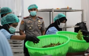 Kapolres Trenggalek Tinjau SPPG Polri di Desa Pogalan, Cek Higienitas hingga Security Food
