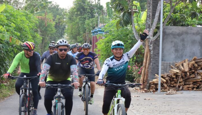 Gowes Kamtibmas, Kapolres Trenggalek Ajak Masyarakat Jaga Kelestarian Alam