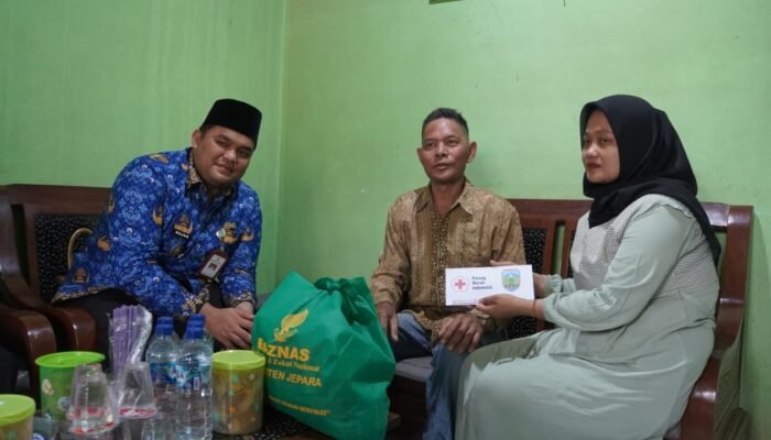 Wabup Jepara Kunjungi Keluarga Korban KMP Virgo, Dua Warga Masih dalam Pencarian