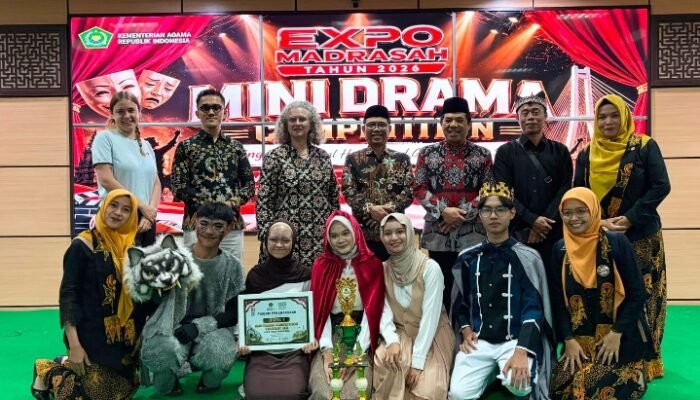 547 Regu Berebut Tiket Final, Teater Obsesi MAN 1 Banyuwangi Sabet Juara 1 Mini Drama Bahasa Inggris