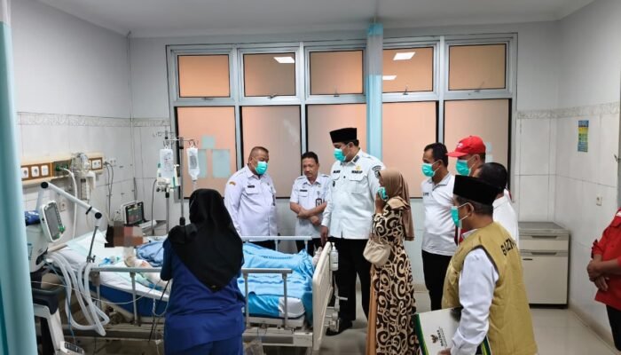 Tak Sempat Menghindar dari Semburan Api, Pekerja Pabrik Mebel Terbakar