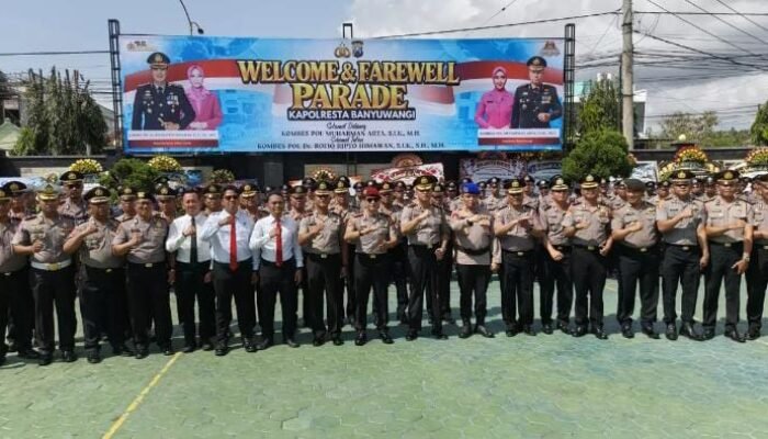 Disambut Tari Jejer Gandrung, Kombes Muharman Arta Resmi Jabat Kapolresta Banyuwangi ,siap menjaga kepercayaan publik