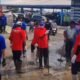 Pemkab Banyuwangi Kerahkan Puluhan Personel Gabungan Bersihkan Sungai Kalimati Muncar yang tertutup sepanjang 800 meter