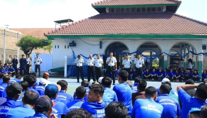 Kumpulkan Warga Binaan, Kalapas Banyuwangi Minta Aturan Lapas Dipatuhi Tanpa Pengecualian